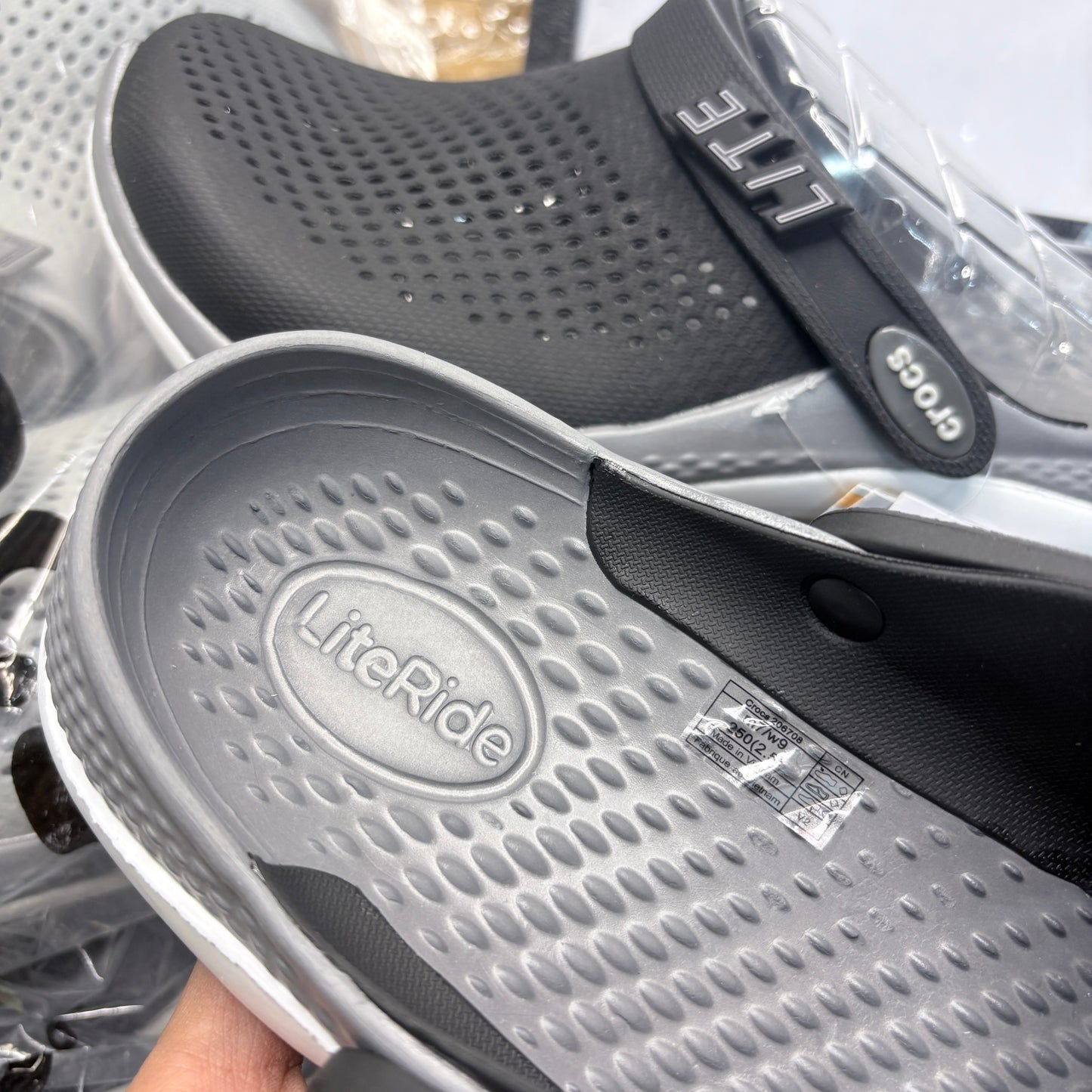 Literide Clogs (Black/Slate Grey)