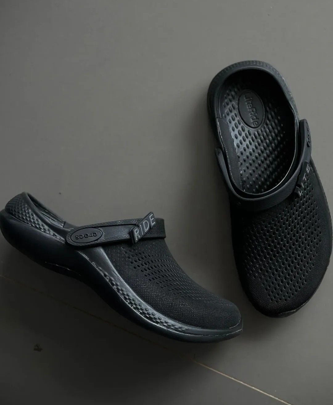 Literide Clogs (Full Black)