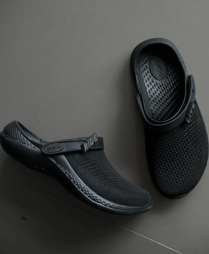 Literide Clogs (Full Black)